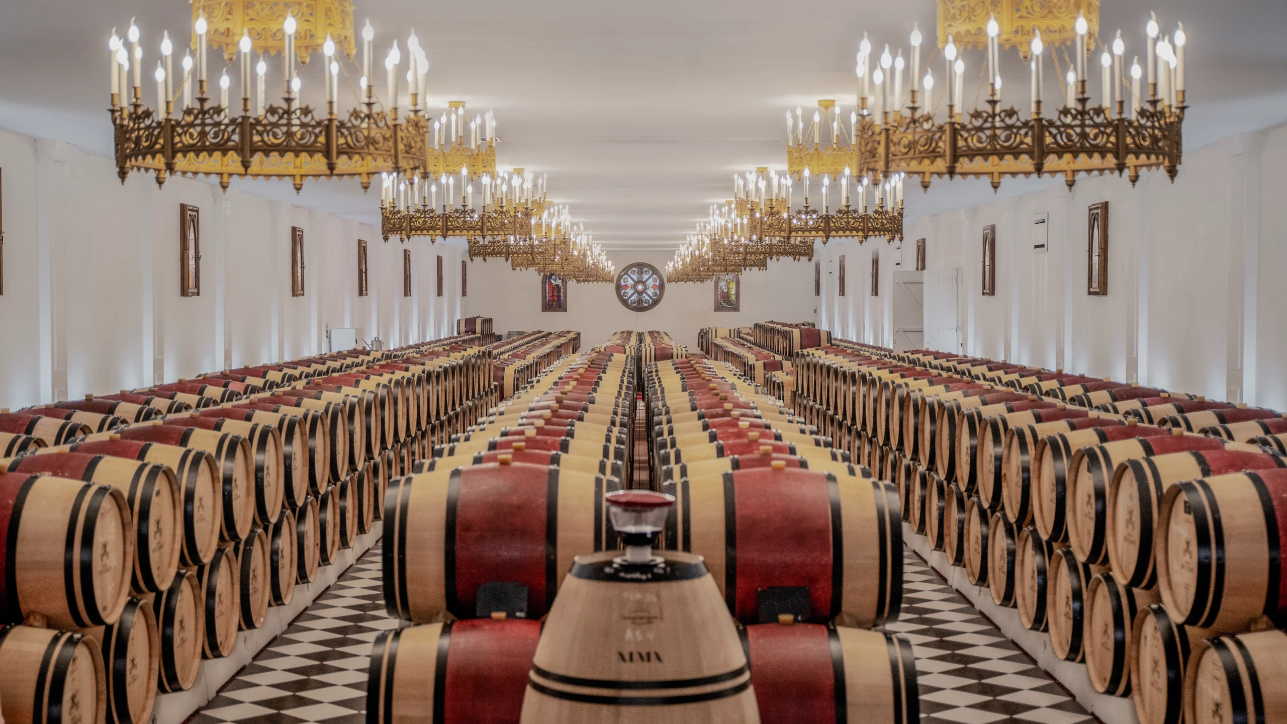 Vendanges 2025 - Château Pape Clément Chai Vendanges 2025 - Château Pape Clément Chai